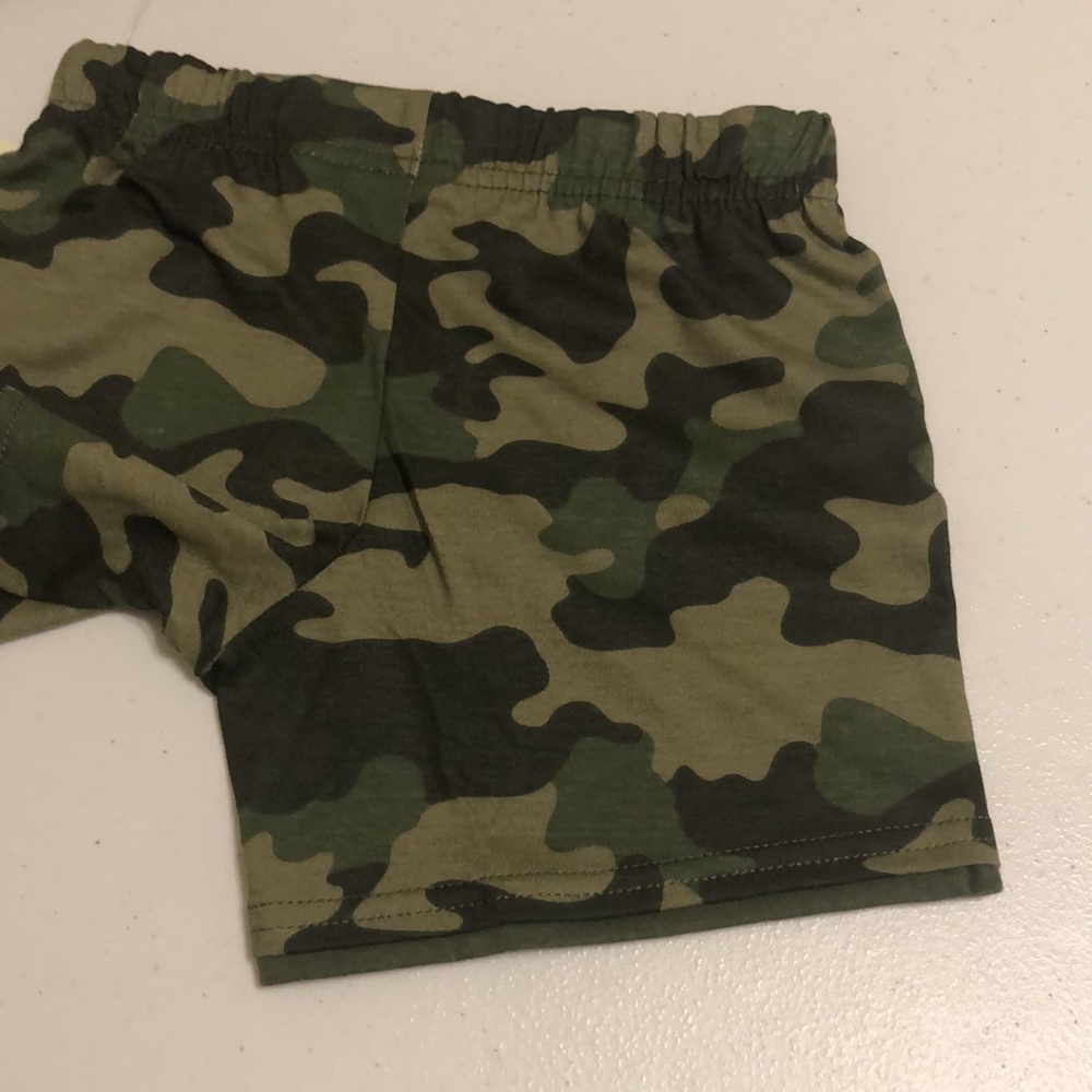 2 Garanimals Shorts 18 Months - Picture 8 of 12